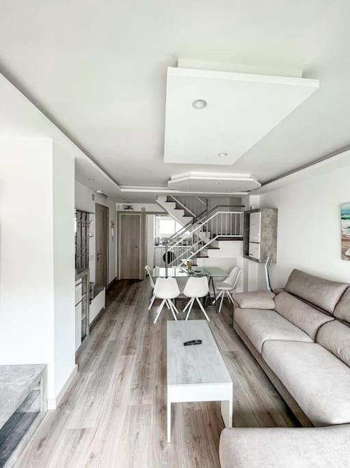 Duplex Center Apartment Calafell